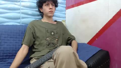 Snapshot of felipe_browns chatting on January 2025 01:14:01 PM Felipe Browns online show from January 2025 01:14:01 PM