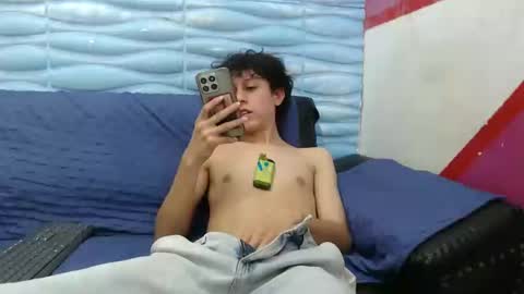 Snapshot of felipe_browns chatting on January 2025 04:40:01 PM Felipe Browns online show from January 2025 04:40:01 PM