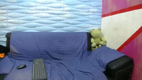 Snapshot of felipe_browns chatting on January 2025 01:21:02 PM Felipe Browns online show from January 2025 01:21:02 PM
