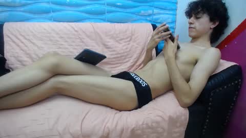 Snapshot of felipe_browns chatting on January 2025 04:43:02 PM Felipe Browns online show from January 2025 04:43:02 PM