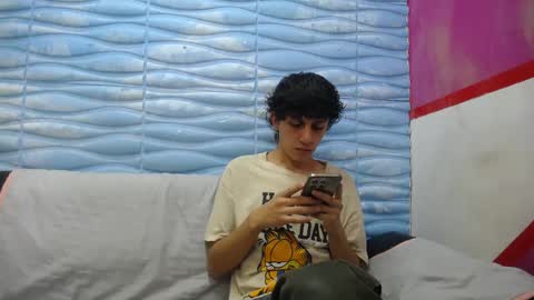 Snapshot of felipe_browns chatting on February 2025 12:25:02 PM Felipe Browns online show from February 2025 12:25:02 PM