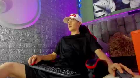 felipe fiire online show from June 2026 07:23:01 PM