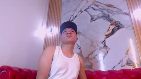 Snapshot of felipe_rey chatting on May 2026 08:06:01 PM Felipe online show from May 2026 08:06:01 PM