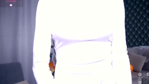 Snapshot of felissiany chatting on October 2025 04:36:01 AM Hello im Nova online show from October 2025 04:36:01 AM