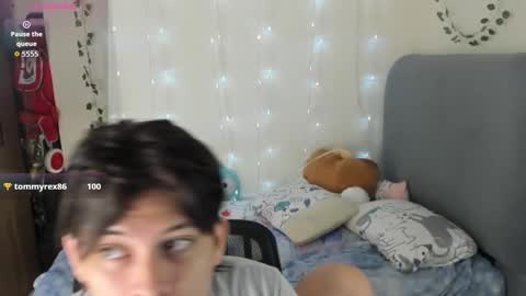 Snapshot of felix_leex chatting on January 2026 09:02:02 PM Felix leex online show from January 2026 09:02:02 PM