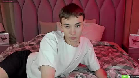 Snapshot of felixcurtis chatting on September 2025 04:23:01 AM Felix online show from September 2025 04:23:01 AM