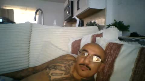 felixrlarios25 online show from August 2026 05:15:01 PM