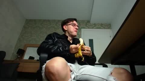 Snapshot of felixstark chatting on October 2025 04:20:02 AM FelixStark online show from October 2025 04:20:02 AM