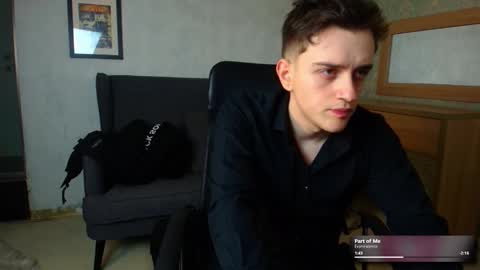 Snapshot of felixstark chatting on December 2025 05:24:02 AM FelixStark online show from December 2025 05:24:02 AM