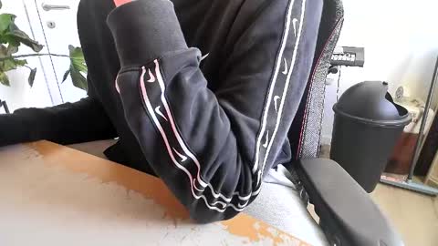 fem_alice_louis_dom online show from April 2026 09:14:01 AM