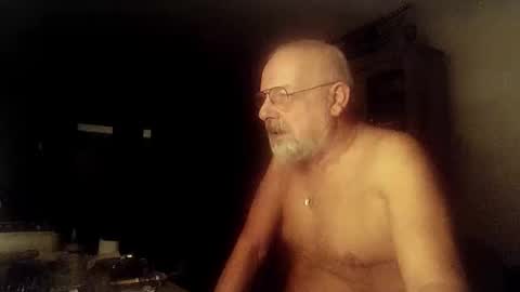 Snapshot of femdom_sub chatting on December 2024 05:03:01 AM femdom_sub online show from December 2024 05:03:01 AM