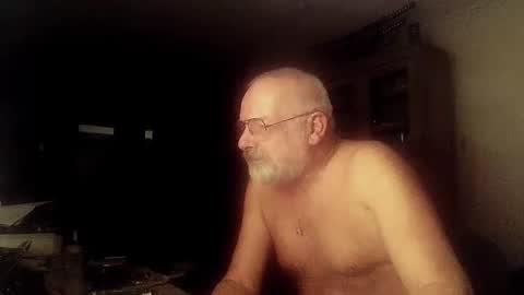 Snapshot of femdom_sub chatting on December 2024 12:57:01 AM femdom_sub online show from December 2024 12:57:01 AM