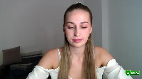 Femke online show from April 2026 08:57:02 PM