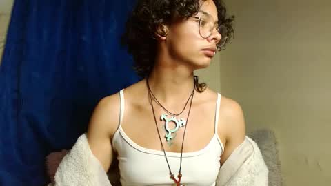 Snapshot of fenixmfx chatting on October 2025 01:57:01 AM Fenix online show from October 2025 01:57:01 AM