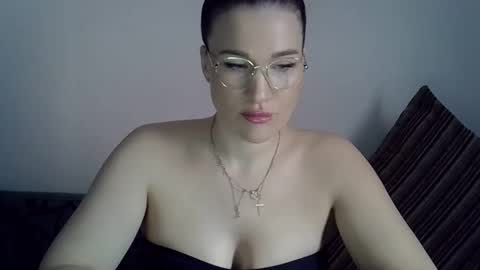 fennec_fox_ online show from April 2026 06:36:01 AM