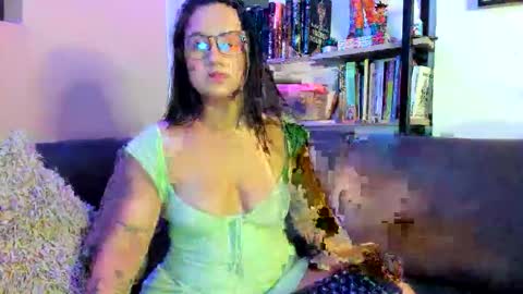 Snapshot of fer_dangerousbeauty chatting on January 2026 12:48:02 AM Fer Independent account online show from January 2026 12:48:02 AM