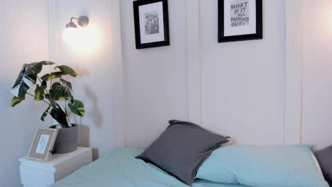 Snapshot of fer_luxx chatting on March 2026 11:43:02 AM Fer online show from March 2026 11:43:02 AM