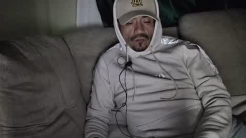 fernand89 online show from November 2025 06:24:02 AM