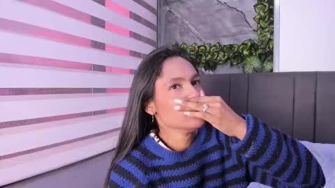 Snapshot of fernanda_liie_ chatting on November 2025 12:16:02 PM fernanda_liie_ online show from November 2025 12:16:02 PM