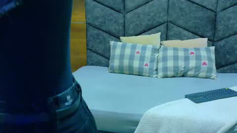 FERNANDA BROWN  online show from June 2026 01:57:01 PM