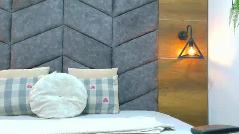 FERNANDA BROWN  online show from June 2026 01:07:02 AM