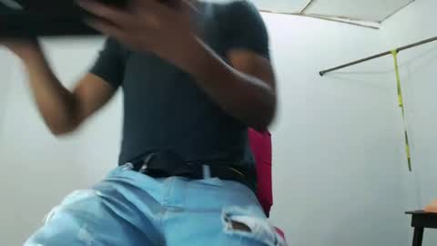 Snapshot of fernandez_latinblack chatting on January 2025 03:02:01 AM fernandez_latinblack online show from January 2025 03:02:01 AM