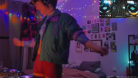 Snapshot of fernydew chatting on September 2025 12:06:01 PM Fern next stream 430pm Monday PST online show from September 2025 12:06:01 PM