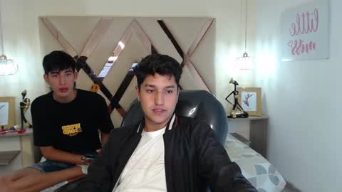 Snapshot of ferphoenix_ chatting on January 2025 04:12:02 AM FER PHOENIX online show from January 2025 04:12:02 AM