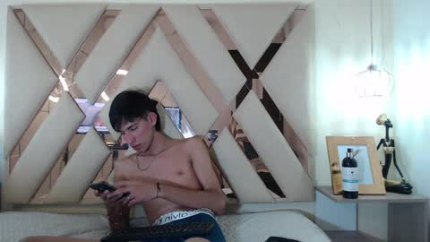 Snapshot of ferphoenix_ chatting on February 2025 06:32:01 AM FER PHOENIX online show from February 2025 06:32:01 AM