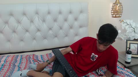 Snapshot of ferphoenix_ chatting on February 2025 09:30:01 AM FER PHOENIX online show from February 2025 09:30:01 AM