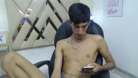 Snapshot of ferphoenix_ chatting on March 2025 09:50:01 AM FER PHOENIX online show from March 2025 09:50:01 AM