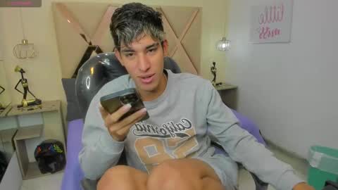 FER PHOENIX online show from October 2025 03:20:02 AM