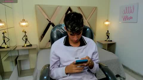 FER PHOENIX online show from February 2026 03:34:02 AM