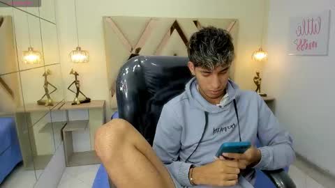 FER PHOENIX online show from February 2026 03:28:02 AM