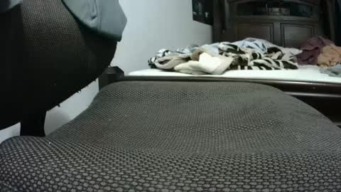 fescarf1991 online show from September 2025 12:16:01 AM