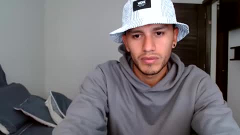 fetichistas96 online show from February 2026 03:09:02 PM