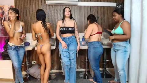 Snapshot of fetishcouples chatting on March 2026 11:07:02 AM alice and samm online show from March 2026 11:07:02 AM