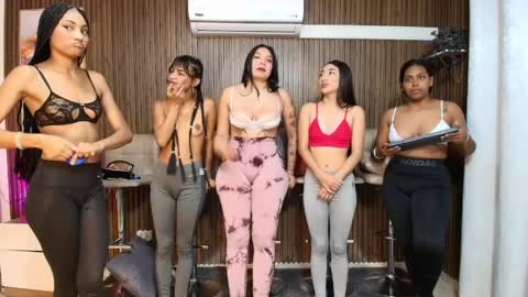 Snapshot of fetishcouples chatting on April 2026 11:26:01 AM alice and samm online show from April 2026 11:26:01 AM