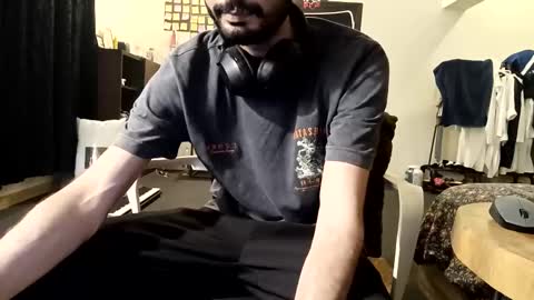 fezzyqt online show from October 2025 10:19:01 PM