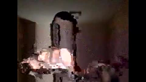 Raised in 90s online show from November 2025 09:24:01 AM