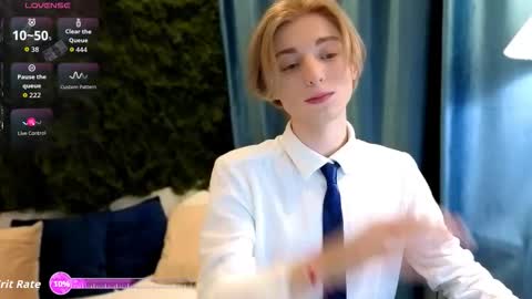 Snapshot of fiachand chatting on February 2026 05:17:02 PM Thomas online show from February 2026 05:17:02 PM