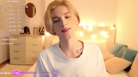 Snapshot of fiachand chatting on February 2026 12:49:01 PM Thomas online show from February 2026 12:49:01 PM