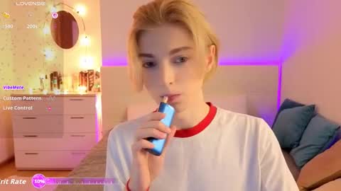 Snapshot of fiachand chatting on March 2026 04:33:01 PM Thomas online show from March 2026 04:33:01 PM