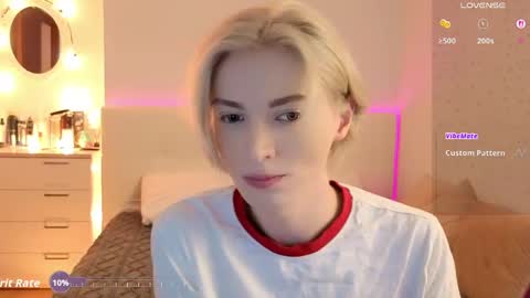 Snapshot of fiachand chatting on April 2026 01:01:01 PM Thomas online show from April 2026 01:01:01 PM