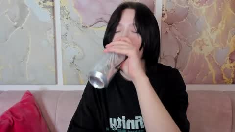 fiamoory online show from April 2026 01:23:02 AM