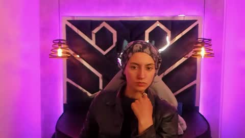   online show from January 2025 12:04:02 PM