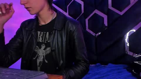   online show from January 2025 03:15:02 PM