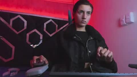   online show from January 2025 03:10:01 PM