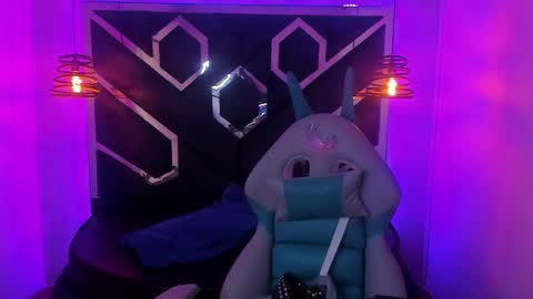   online show from January 2025 12:05:02 PM