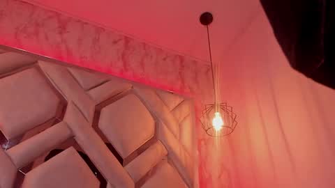   online show from February 2025 06:09:01 PM